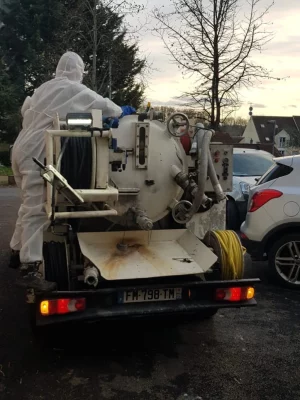 Assainissement canalisation camion hydrocureur