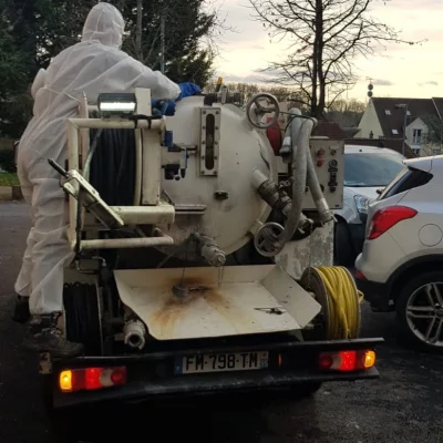 Assainissement canalisation camion hydrocureur