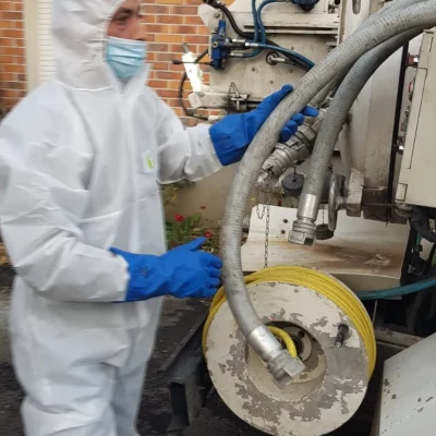 Dégorgement canalisation camion hydrocureur